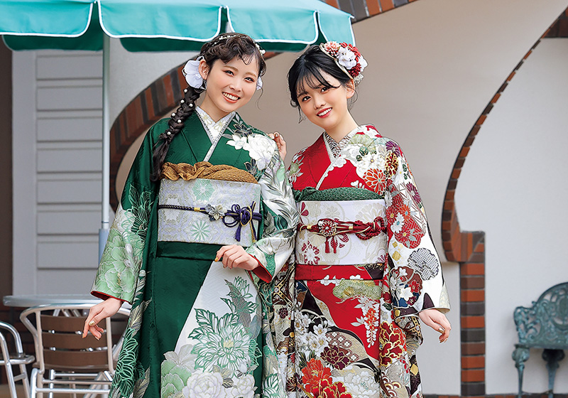 2027年・2028年成人式：最新トレンド「くすみカラー」vs「王道赤」どっちが人気？